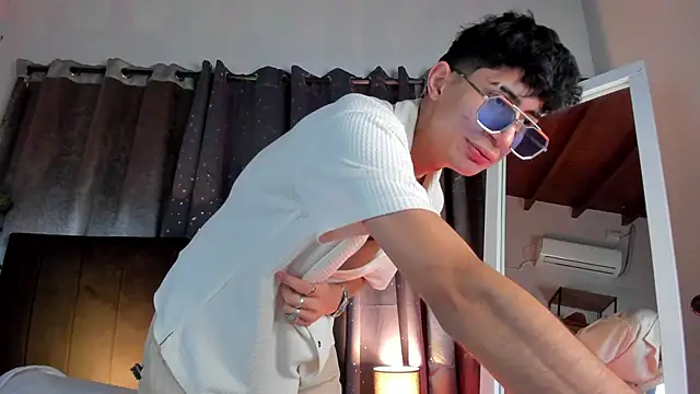 NovaaWheler online show from February 20, 11:45 am