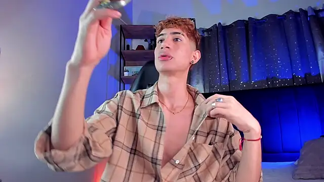 NovaaWheler online show from December 2, 6:33 pm