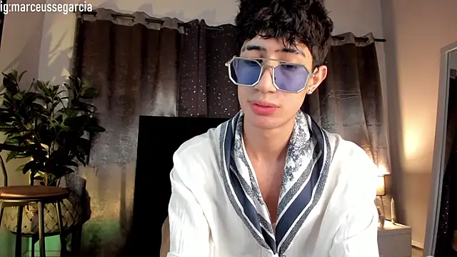 NovaaWheler online show from March 26, 11:47 am