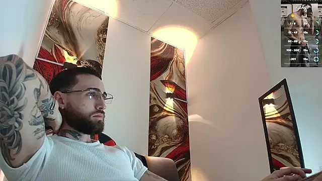 Luke davis01 online show from February 9, 1:05 pm