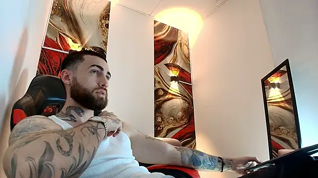 Luke davis01 online show from April 24, 1:24 pm