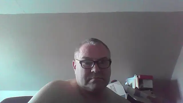 mkestr69 online show from April 6, 4:52 pm