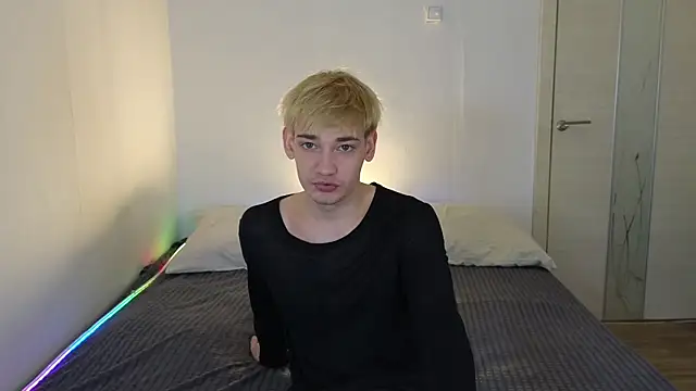 Julian wins online show from April 23, 12:04 am