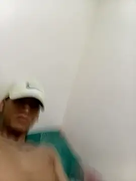 Snapshot of Colombiano2606 chatting on September 27, 2:59 pm Colombiano2606 online show from September 27, 2:59 pm