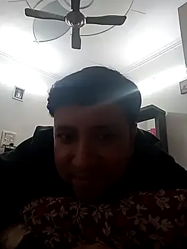 innocentboy1987 online show from March 3, 5:07 am