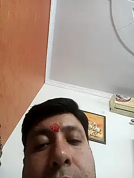 innocentboy1987 online show from September 23, 6:46 am