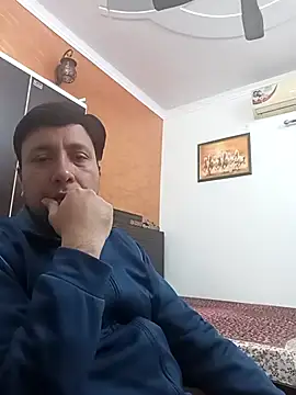 innocentboy1987 online show from February 28, 3:48 am