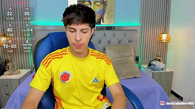 Estiv18  online show from April 4, 10:29 pm