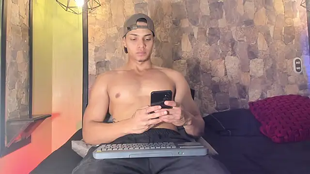 RyanGreys online show from March 8, 1:44 pm