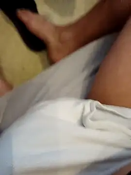 flo000031 online show from March 3, 2:02 pm