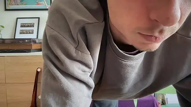 MikymikeBBWD online show from November 4, 10:49 am