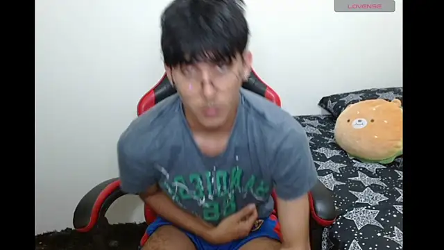 Snapshot of neithanzynxx chatting on October 26, 7:49 pm neithanzynxx online show from October 26, 7:49 pm