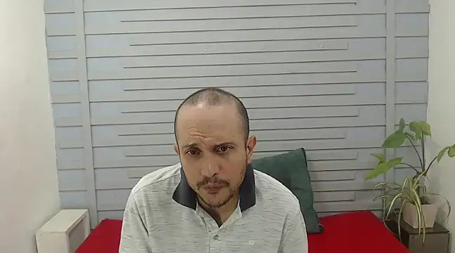 JhonTorres018 online show from February 24, 7:30 pm