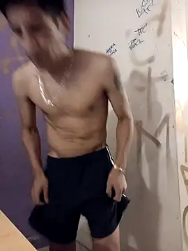 LeonRoots online show from February 1, 7:07 am