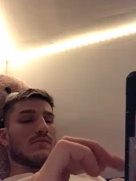 yoyoboy988 online show from February 17, 9:08 pm