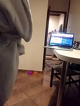 Luci1982Brazzers online show from January 13, 10:14 pm