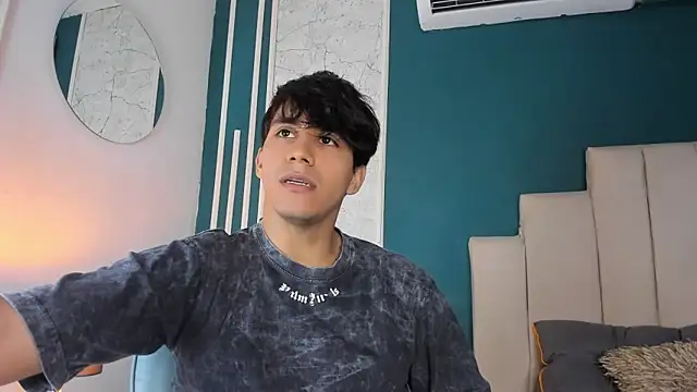 Allex Cano online show from February 11, 8:25 pm