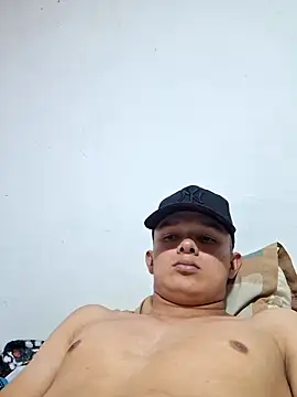 mikytoo online show from March 25, 9:19 pm