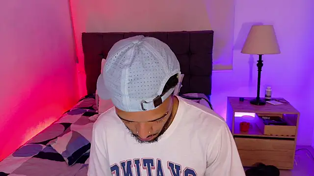 eross chipre  online show from March 31, 1:18 am