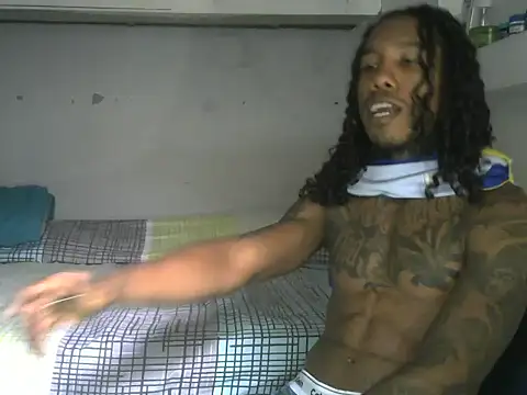 LaurentBrown online show from October 29, 6:11 pm