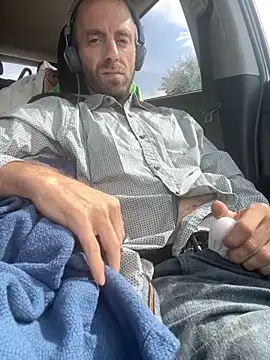 Snapshot of amateurvids4u chatting on September 15, 3:24 pm amateurvids4u online show from September 15, 3:24 pm