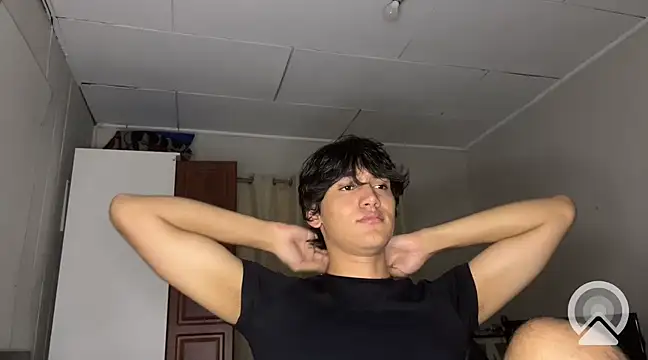 EstebannnO online show from March 15, 1:08 am