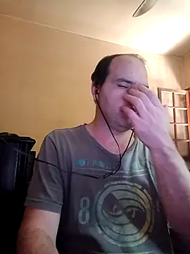 Jovissoares7ye online show from April 11, 4:10 pm