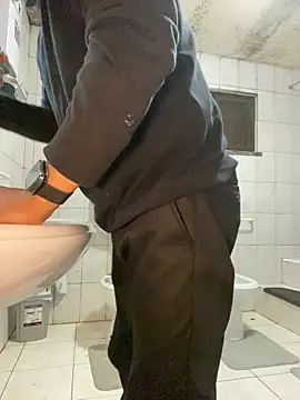 rogerdik76 online show from February 6, 6:32 am