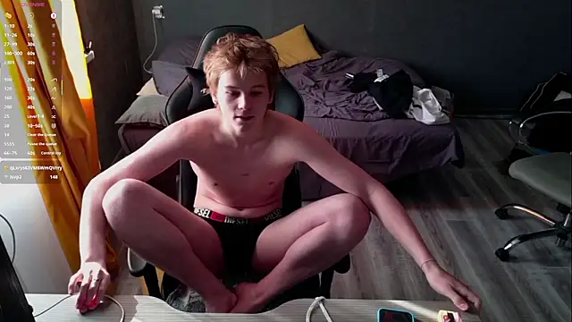 TaylerSigma online show from February 27, 8:17 am