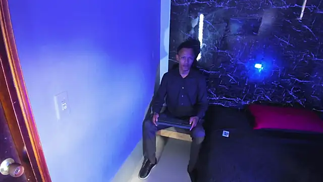 Kalvin Bronw96 online show from March 20, 7:35 pm