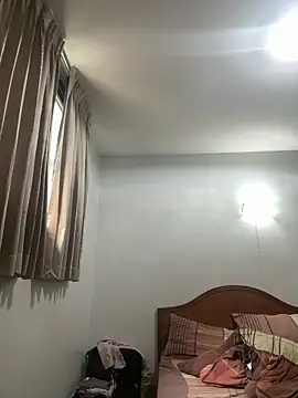 spidersA online show from February 26, 5:09 am