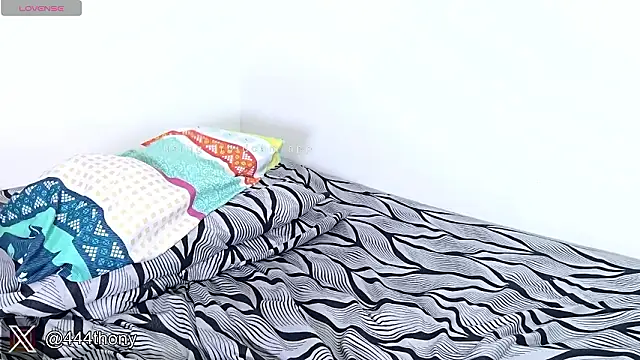 Thony444 online show from March 3, 7:16 am