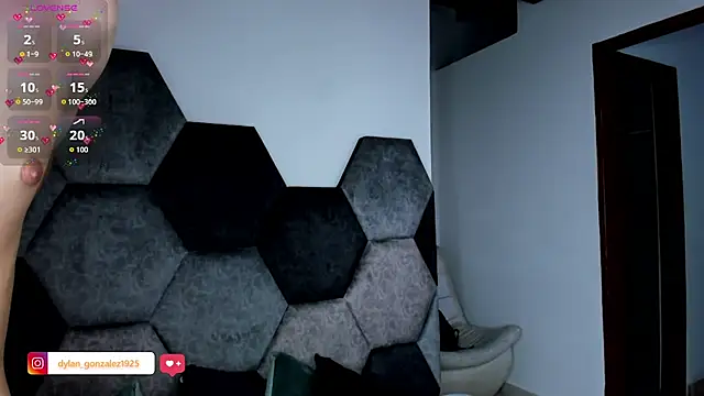 Dylan Turnerr online show from September 9, 9:03 pm