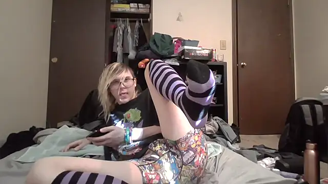amethystbunnyboy online show from March 6, 4:49 pm