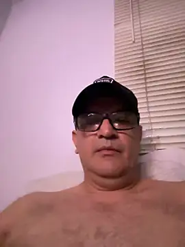 Snapshot of alrume49big chatting on March 4, 11:19 am alrume49big online show from March 4, 11:19 am
