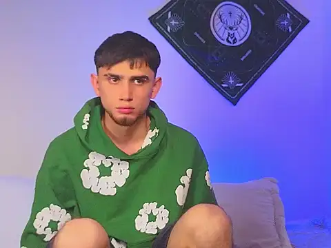 samevansx  online show from November 24, 6:20 pm