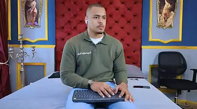 AshtonnSummer online show from March 10, 11:12 am