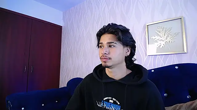 MathewAdams online show from December 18, 7:10 pm