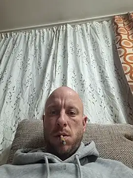 svenpfeifer online show from November 18, 4:00 pm