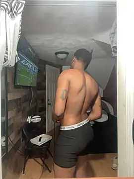 Sir-Tucker online show from November 18, 1:09 am