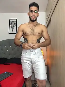 Maximiliano ford online show from October 4, 11:04 am