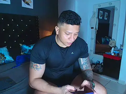 ethan dalton  online show from October 25, 2:57 am