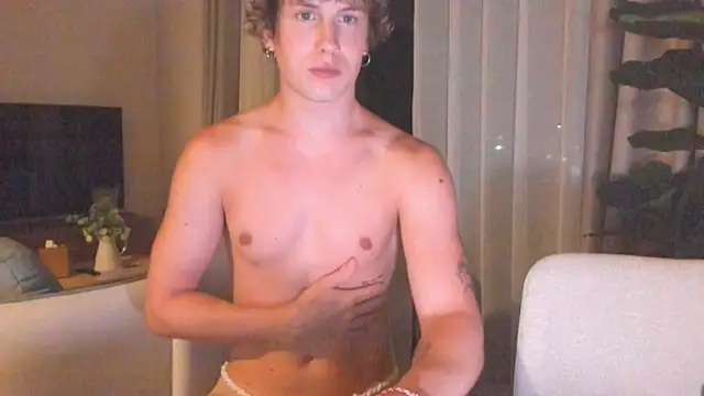 RobFavorite1 online show from April 29, 5:52 pm