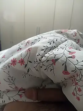 JovanRJ online show from October 31, 12:08 pm