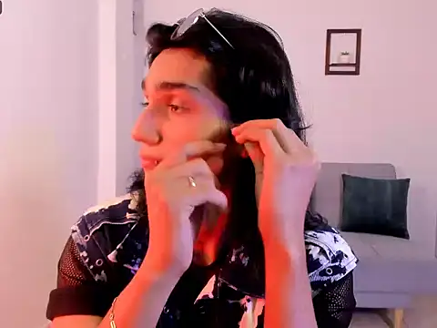 leoaddams22 online show from January 17, 3:48 pm