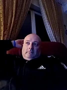 Alexis Bull online show from February 1, 11:36 pm