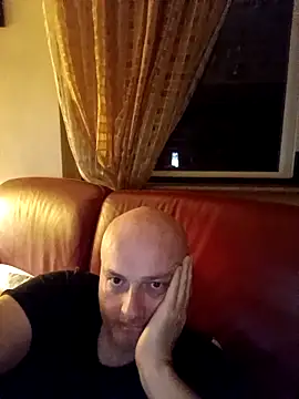 Alexis Bull online show from February 9, 11:53 pm