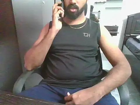 lovelyakash69 online show from December 14, 4:52 am