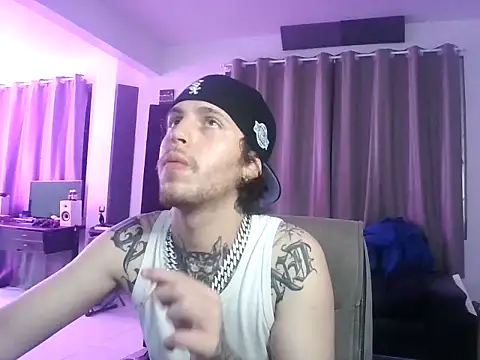 bigrosa21cm online show from November 2, 5:23 am