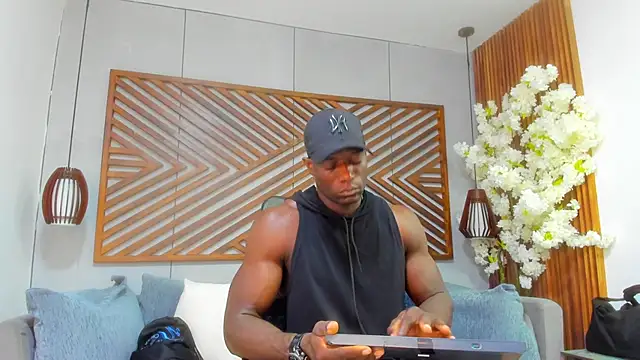 MarcusBlack  online show from October 27, 11:34 am